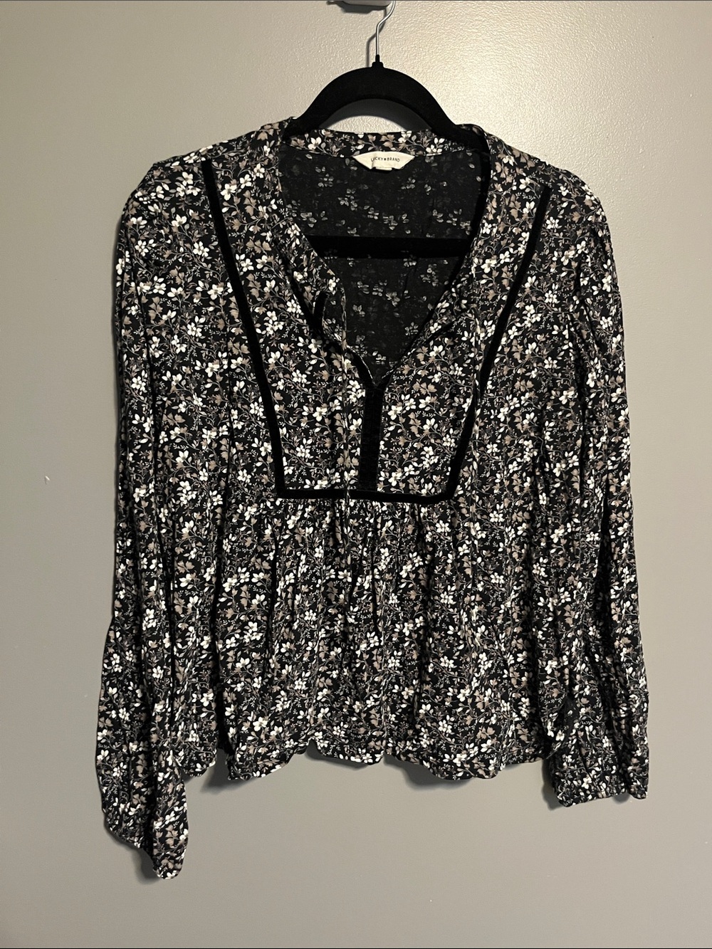 Lucky Brand Black Floral Peasant Blouse